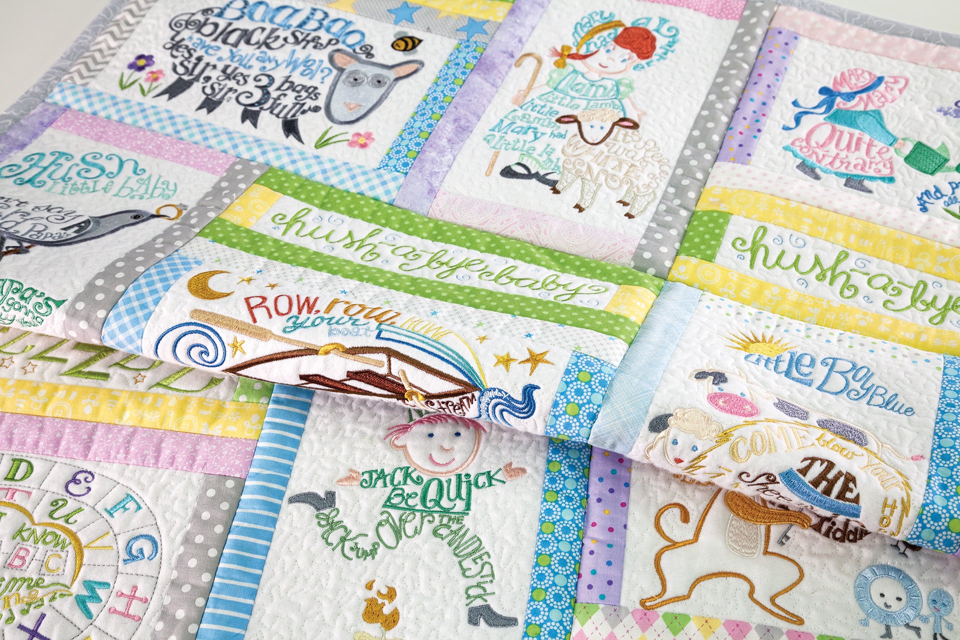 Nursery quilt outlet