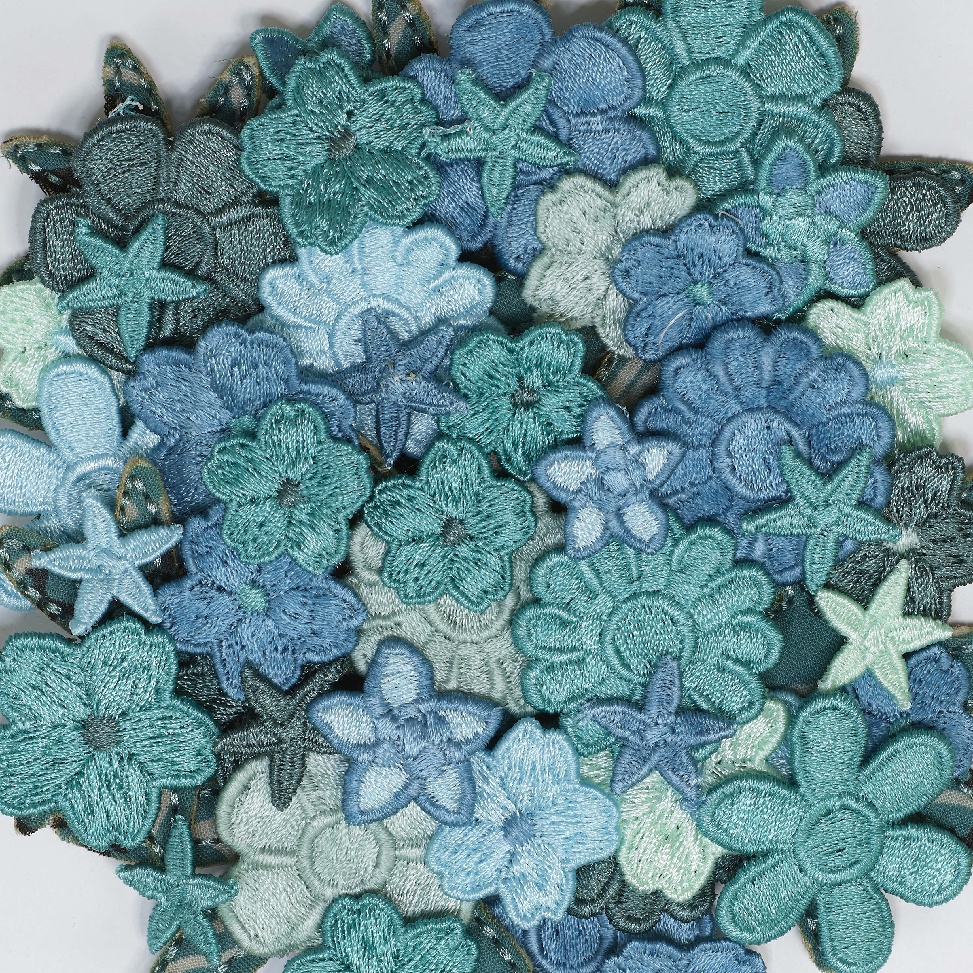 Sea Foam- heart -Deluxe Embroidery Kit