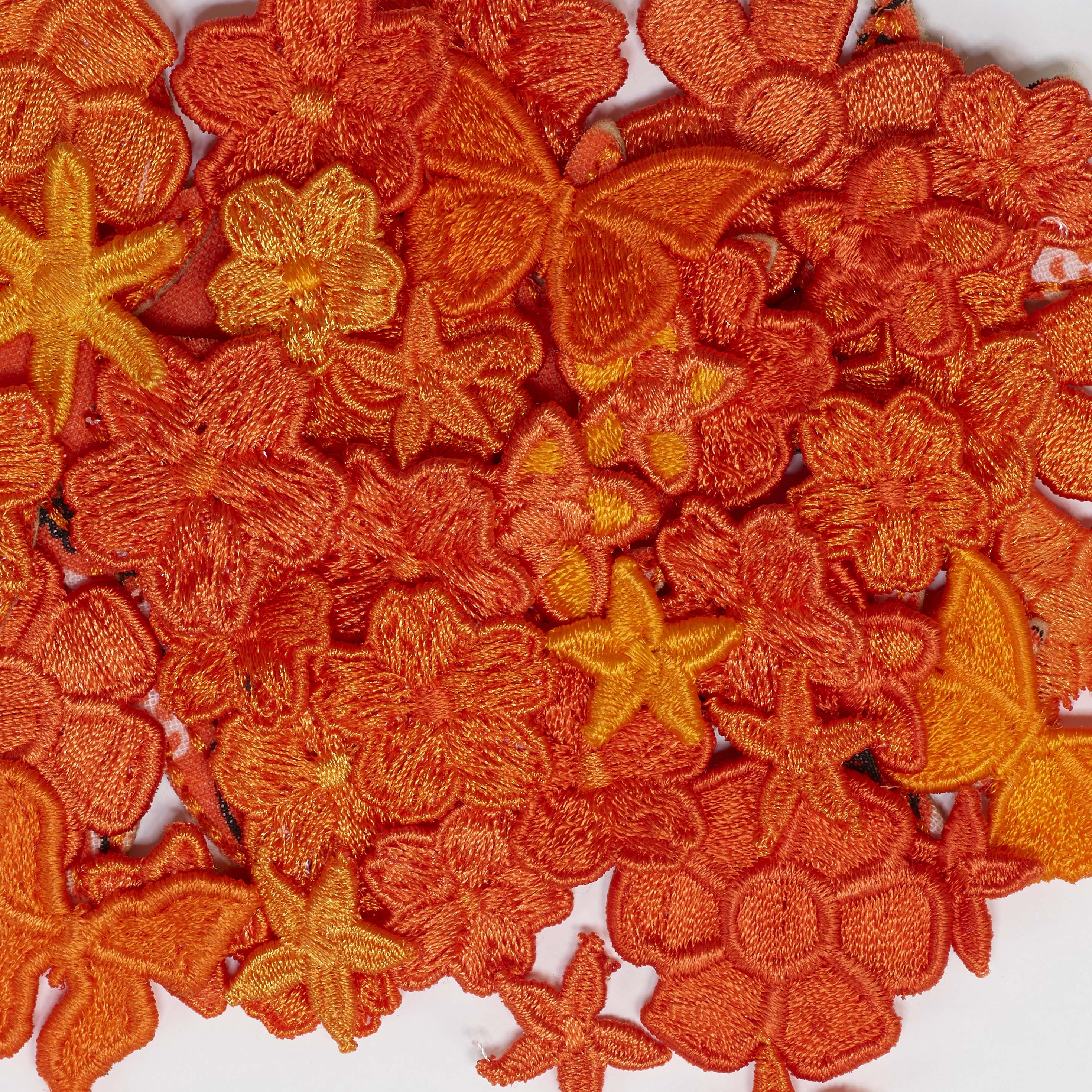 Mango Tango -Heart-Deluxe Embroidery Kit