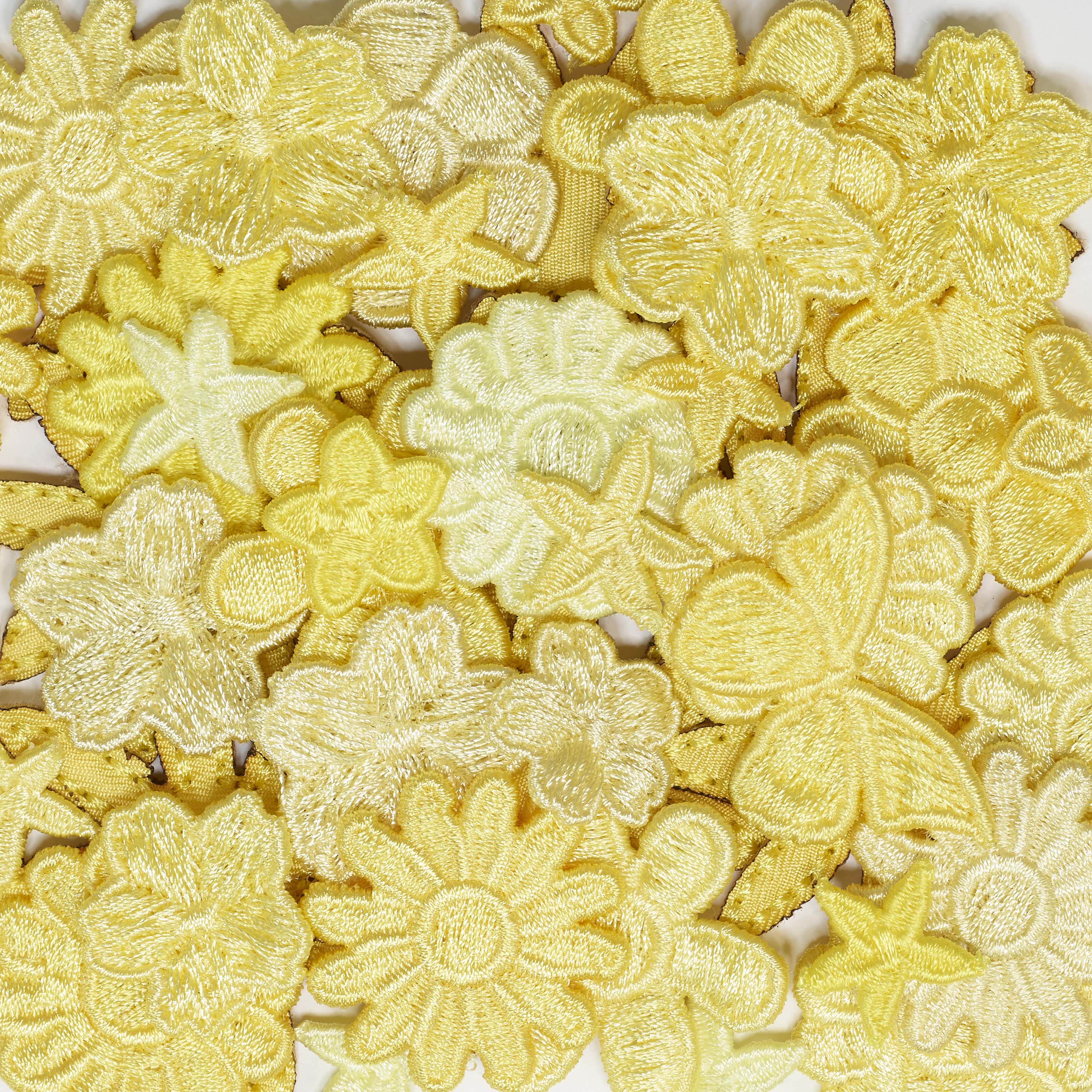 Corn Silk -Heart-Deluxe Embroidery Kit